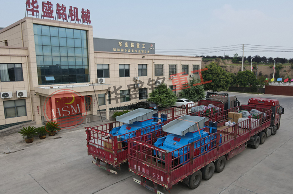 對(duì)輥破碎機(jī)廠家 廣西老客戶購(gòu)置兩臺(tái)對(duì)輥破碎機(jī)